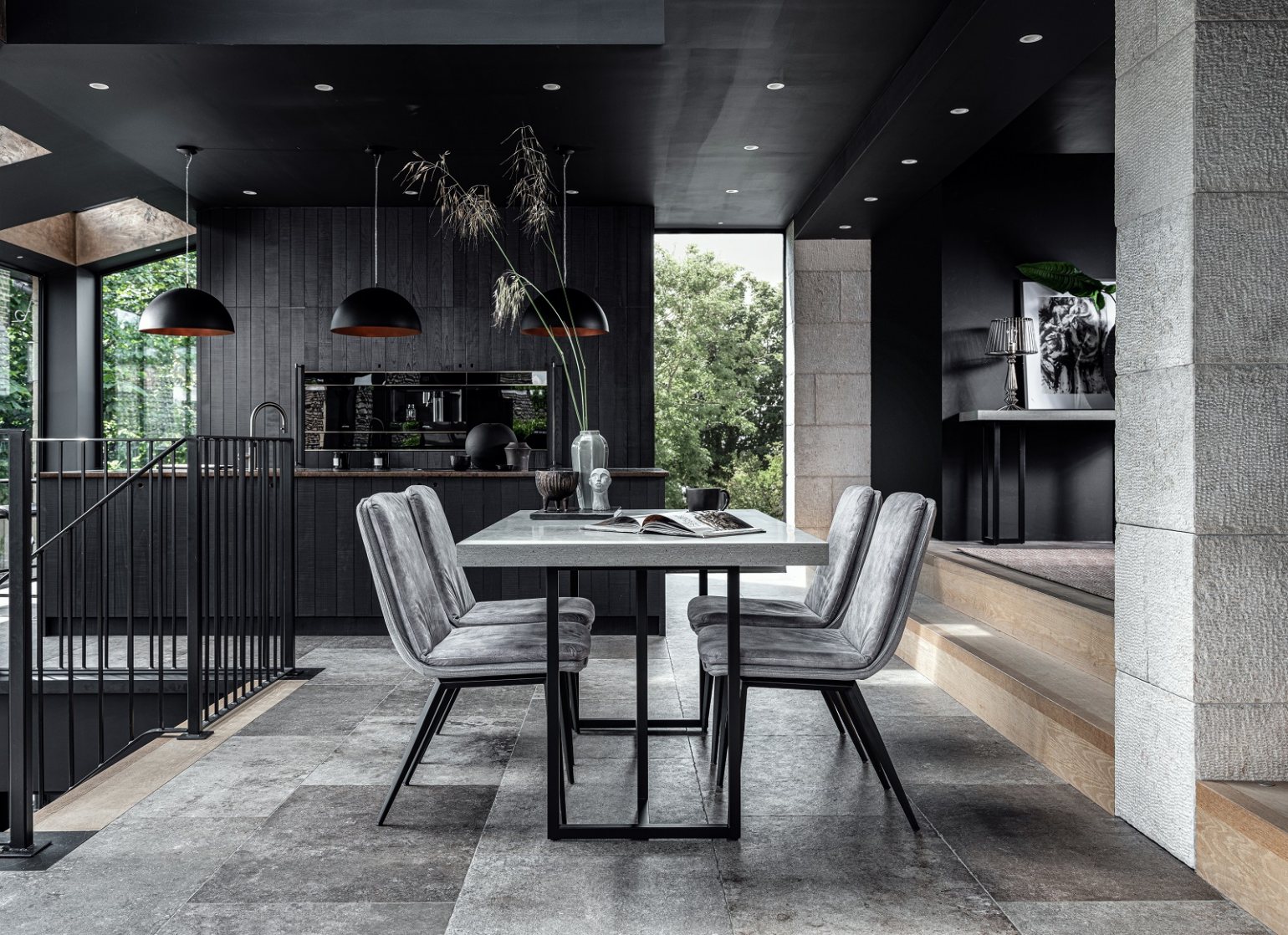 www.beadlecromeinteriors.co.uk/karkoo