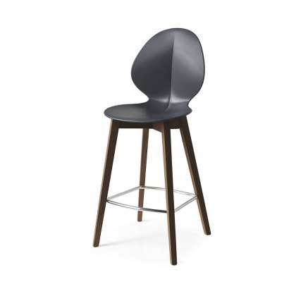 Basil Leather Stool with wood Legs By Calligaris