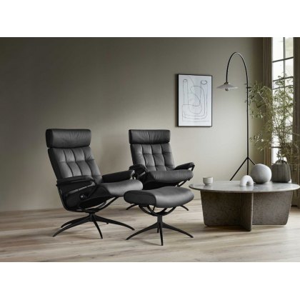 Stressless London Adjustable Headrest Chair Stressless London Adjustable Headrest Chair