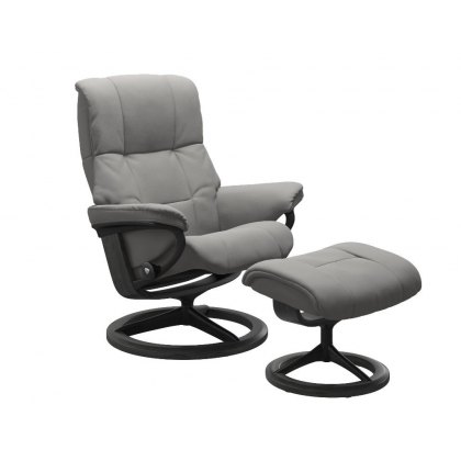 Stressless Quick Delivery Mayfair Medium Signature Base in Paloma Silver Grey With a Grey Wood Base