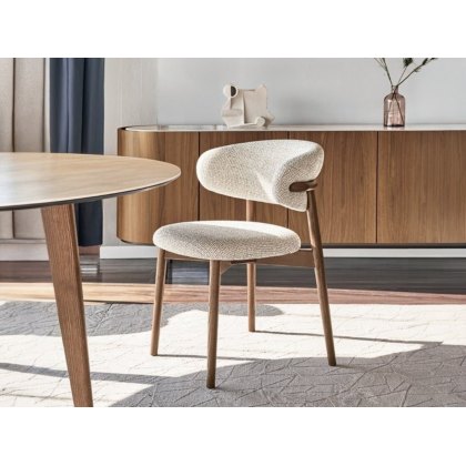 Oleandro Dining Chair with wooden legs