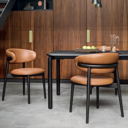 Oleandro Dining Chair with wooden legs