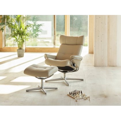 Stressless Berlin Adjustable Headrest Recliner