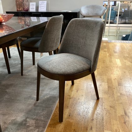 Calligaris Alpha Extending Dining Table and Four Adel Chairs Clearance