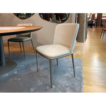 Cattelan Italia Soho Ker-Wood Dining Table and 4 Magda ML Dining Chairs Clearance