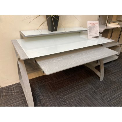 Vallier Desk Clearance