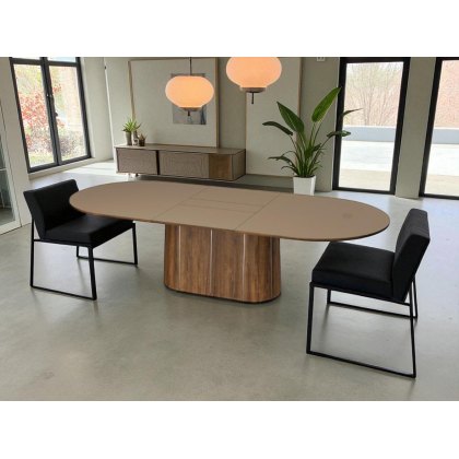 Skovby SM 115 Extending Dining Table