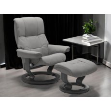 Stressless Quick Delivery Mayfair Medium Classic Base in Paloma Silver Grey