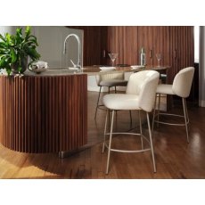 Sweel Bar Stool With Metal Legs By Calligaris