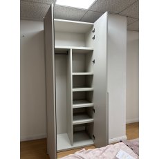 Paralelle Wardrobe Clearance