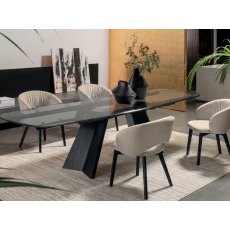 Icaro Extending Glass Top Table By Calligaris