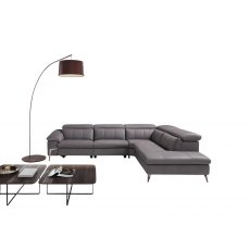 Ruby Corner Sofa in Leather Ruby Corner Sofa in Leather