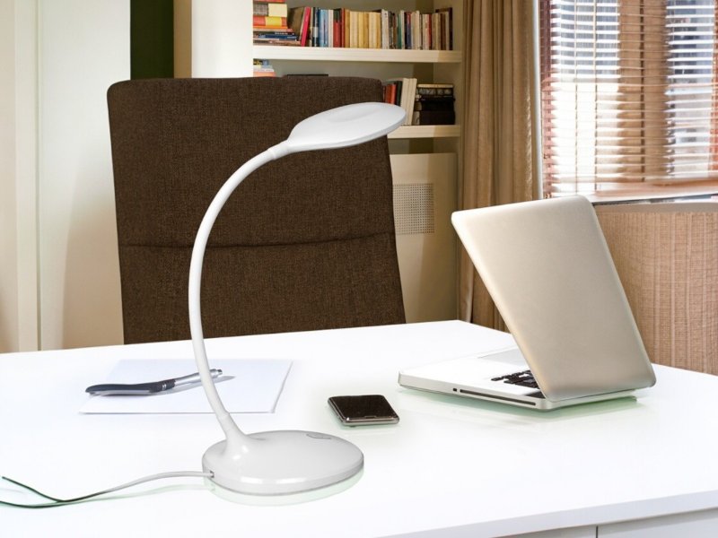 Beadle Crome Interiors Asher Desk Lamp