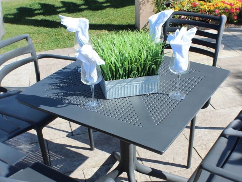 Beadle Crome Interiors Clip Outdoor Table
