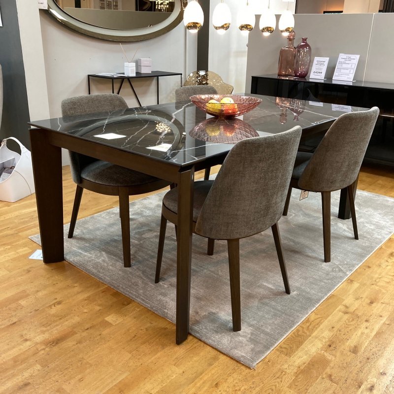 Beadle Crome Interiors Special Offers Calligaris Alpha Extending Dining Table and Four Adel Chairs Clearance
