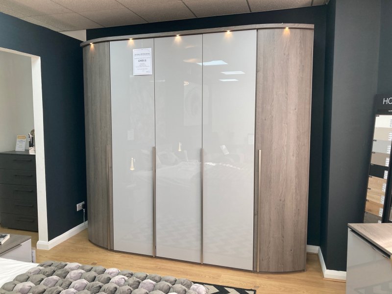 Beadle Crome Interiors Special Offers Nolte Horizon 100 Wardrobe Clearance