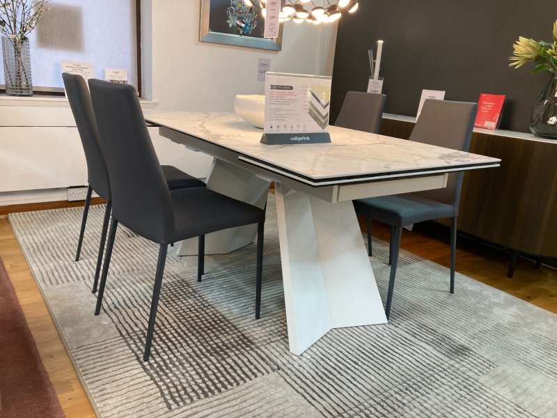 Beadle Crome Interiors Special Offers Calligaris Icaro Extending Table and Four Aida Chairs Clearance