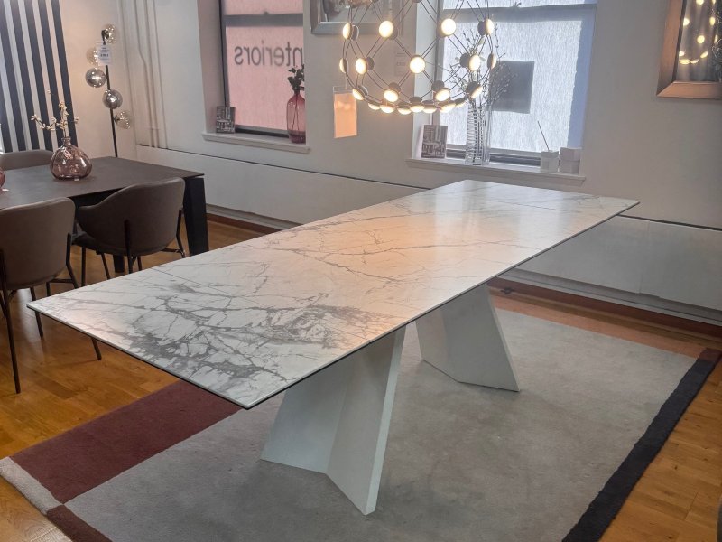 Beadle Crome Interiors Special Offers Calligaris Icaro Extending Table Clearance