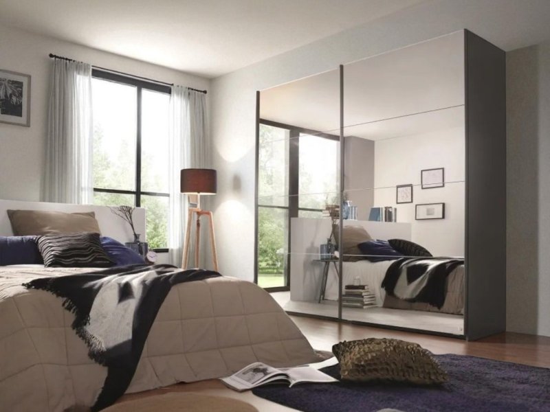 Beadle Crome Interiors Comet Sliding Door 3 Wardrobes