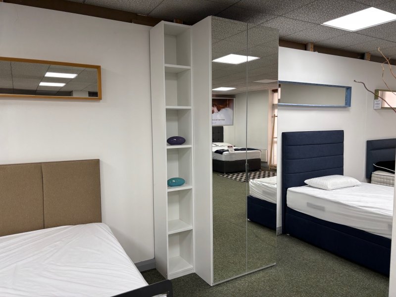 Beadle Crome Interiors Special Offers Horizon 100 Wardrobe Clearance