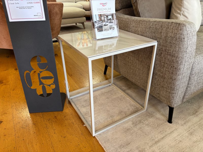 Beadle Crome Interiors Special Offers Cabaret Lamp Table Clearance