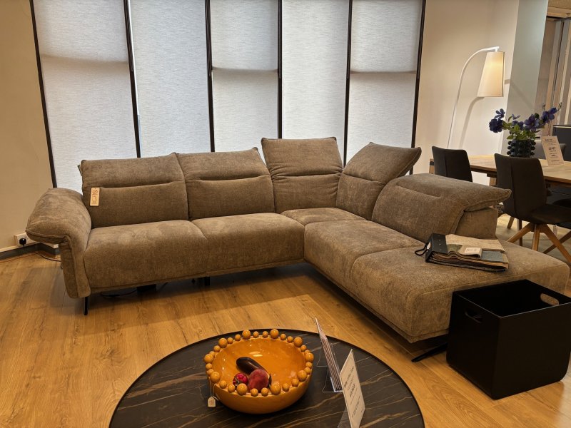 Beadle Crome Interiors Special Offers Modena Corner Sofa with 1 Electric Recliner Clearance