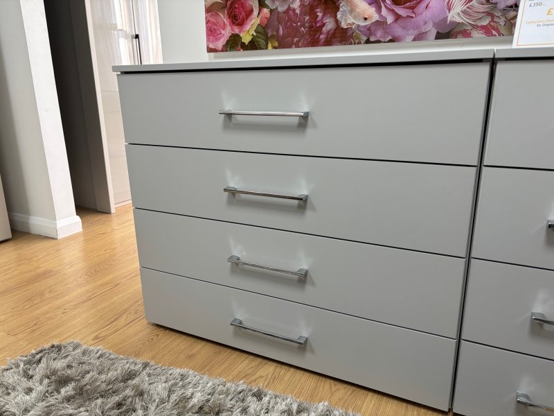 Beadle Crome Interiors Special Offers Oslo 4 Drawer Wide Chest Clearance